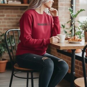 Reebok Cozy Burgundy Crew Neck Pullover Sweatshirt Size Medium